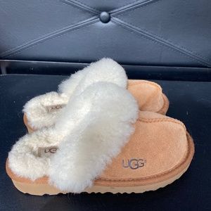 Kids Ugg Cozy Slipper size 13